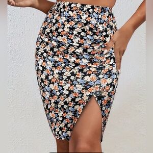 Body-con Floral Print Skirt with Side Slit
